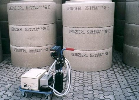 Kregi betonowe oznakowane recznie przez operatora